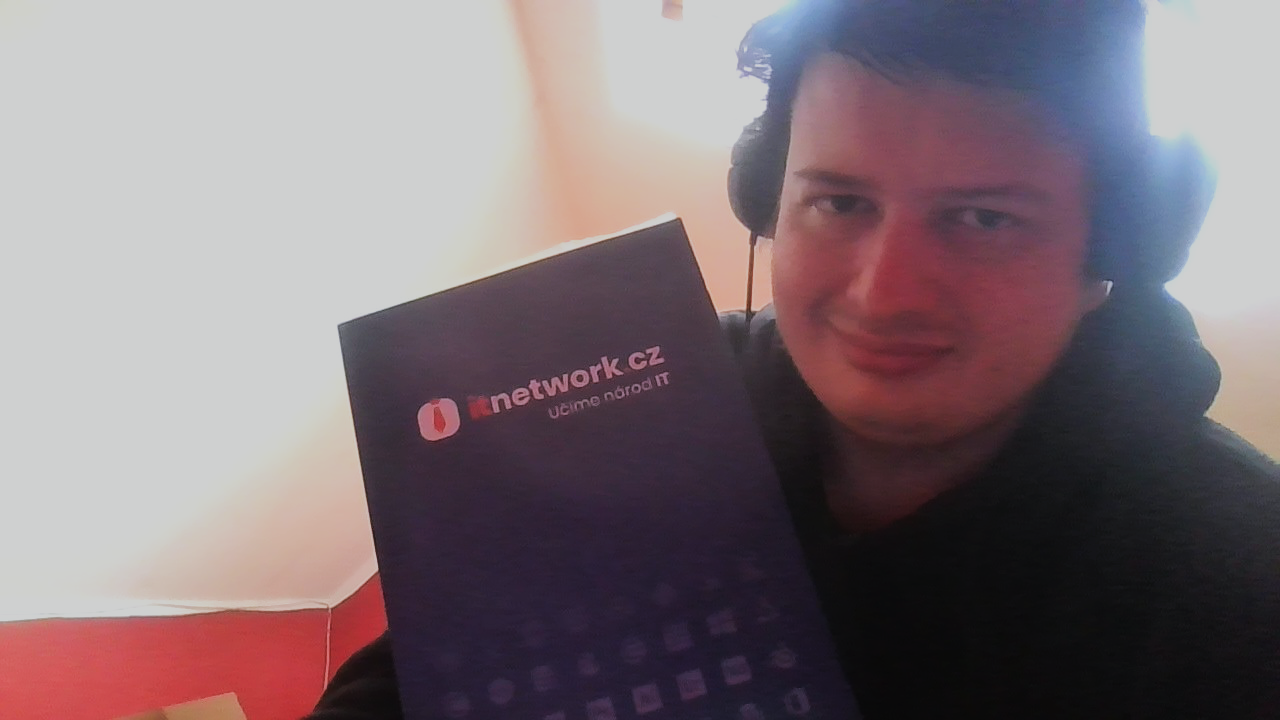David si splnil sen a dnes programuje v JavaScriptu